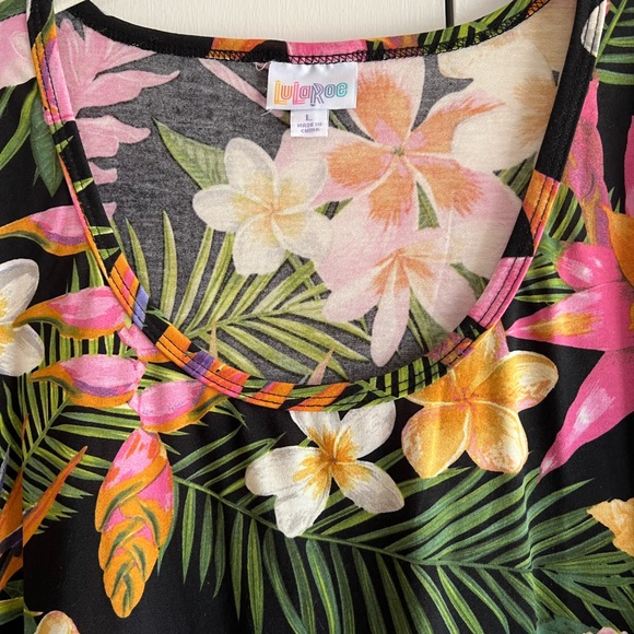 Floral Tropical Top - Picture 3 of 3